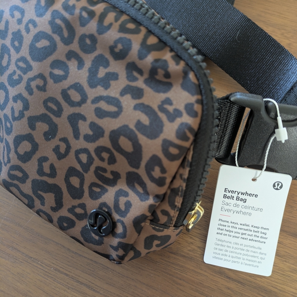 NWT Lululemon Everywhere Belt Bag 1L In Leopard - Picture 3 of 6